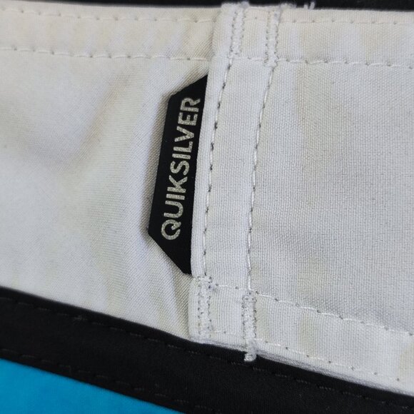 Quiksilver board shorts blue with stripes men's size L - XL ? - Picture 6 of 10
